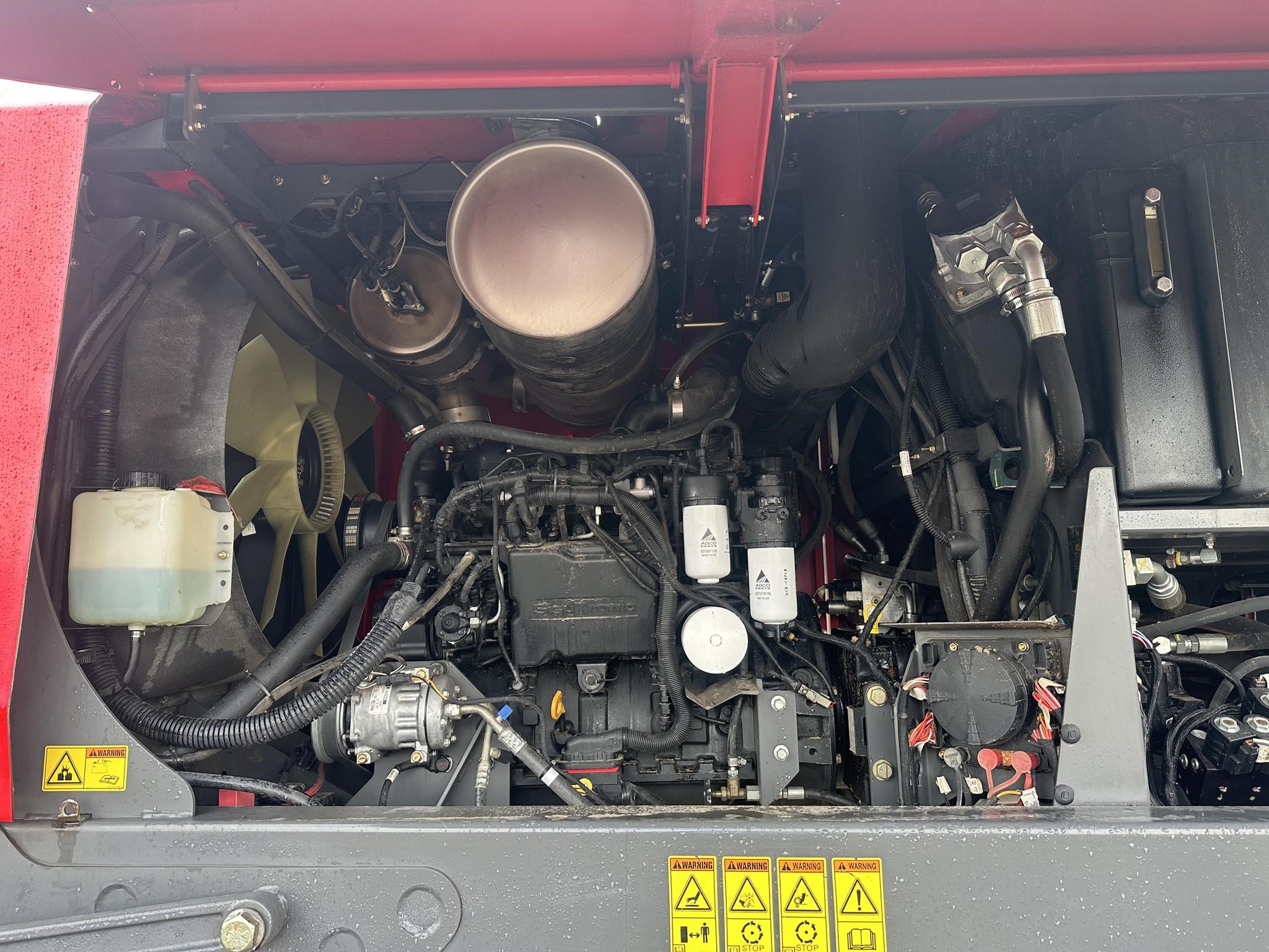 2014 Massey Ferguson WR9760
